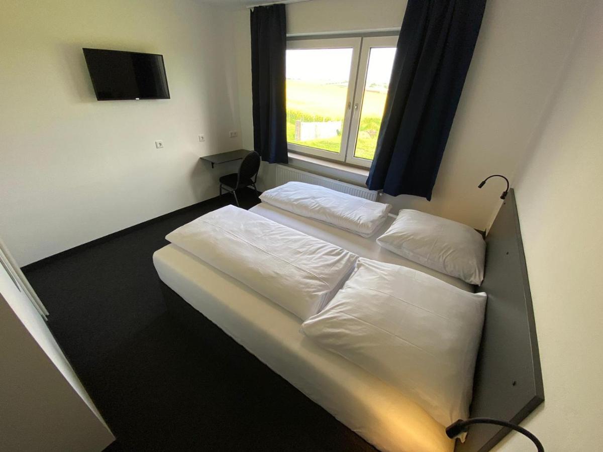 Zzzimple - Staffless & Self Check-In Hotel Pillig Exterior foto