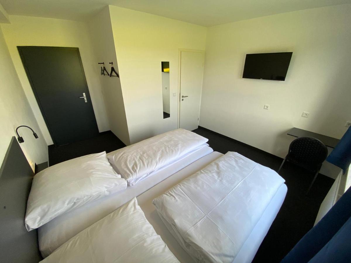 Zzzimple - Staffless & Self Check-In Hotel Pillig Exterior foto